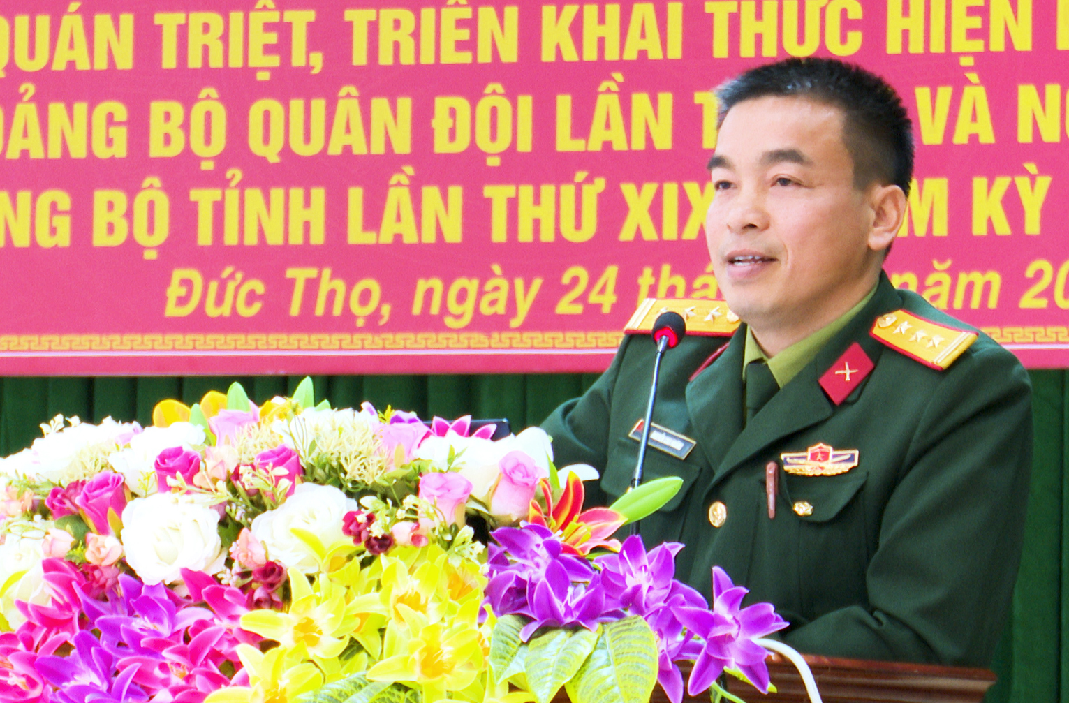 Thay mặt Đảng ủy Quân sự huyện, Thượng tá Nguyễn Cao Hoàng, Chính trị viên Ban chỉ huy quân sự huyện đã quán triệt một số nội dung cơ bản của Nghị quyết Đại hội Đảng bộ Quân đội lần thứ XI.