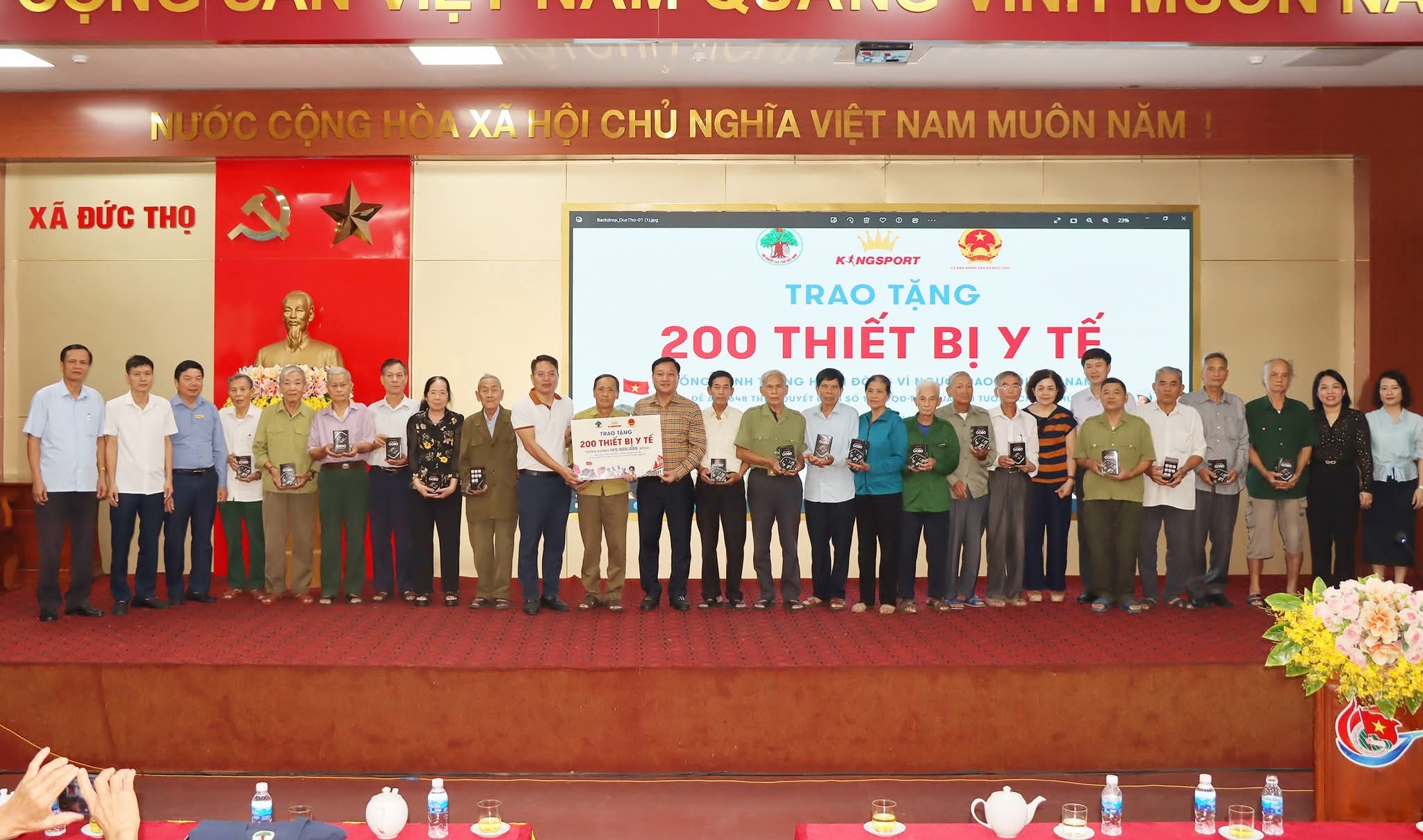 Kingsport trao tặng máy đo huyết áp, lan tỏa sứ mệnh" Vì một Việt Nam khỏe mạnh"