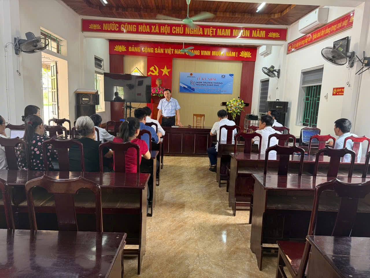 Khảo sát thực tế tại các trường học về cơ sở vật chất, biên chế viên chức, kế hoạch vận động tài trợ năm học 2025 - 2026 