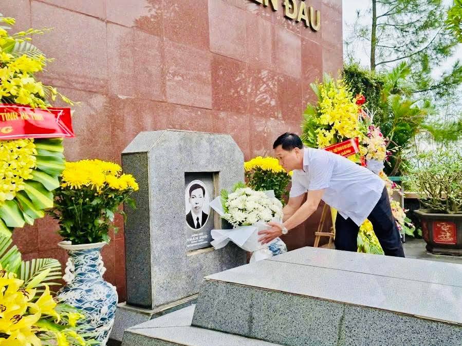  Tổ chức Lễ giỗ lần thứ 94 ngày đồng chí Trần Phú – Tổng Bí thư đầu tiên của Đảng 