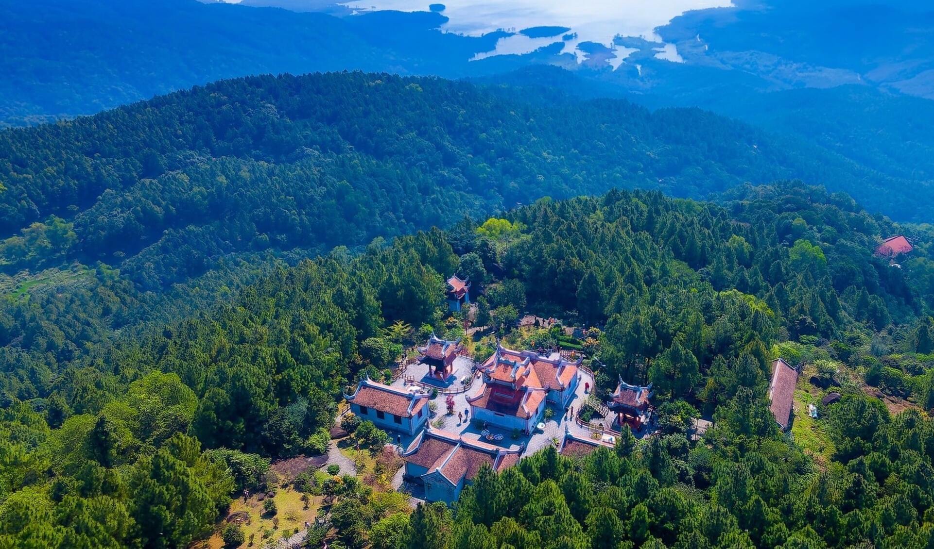 Chùa Hương Tích - Hà Tĩnh những ngày tháng 6