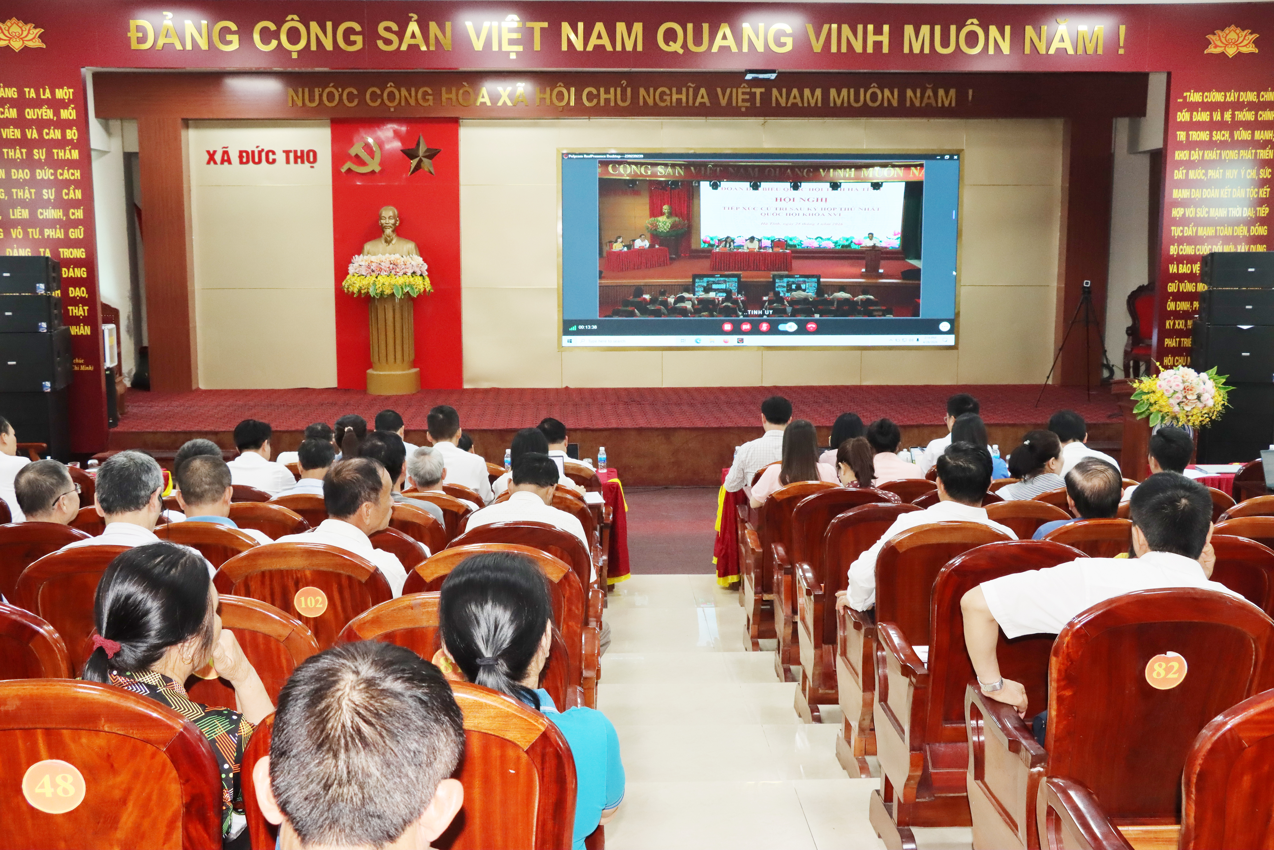 XÃ ĐỨC THỌ DỰ HỘI NGHỊ TIẾP XÚC CỬ TRI SAU KỲ HỌP THỨ NHẤT, QUỐC HỘI KHÓA XVI THEO HÌNH THỨC TRỰC TIẾP VÀ TRỰC TUYẾN.