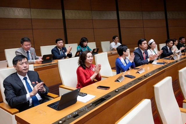 Chính thức bỏ ngưỡng chịu thuế 500 triệu đồng đối với hộ kinh doanh