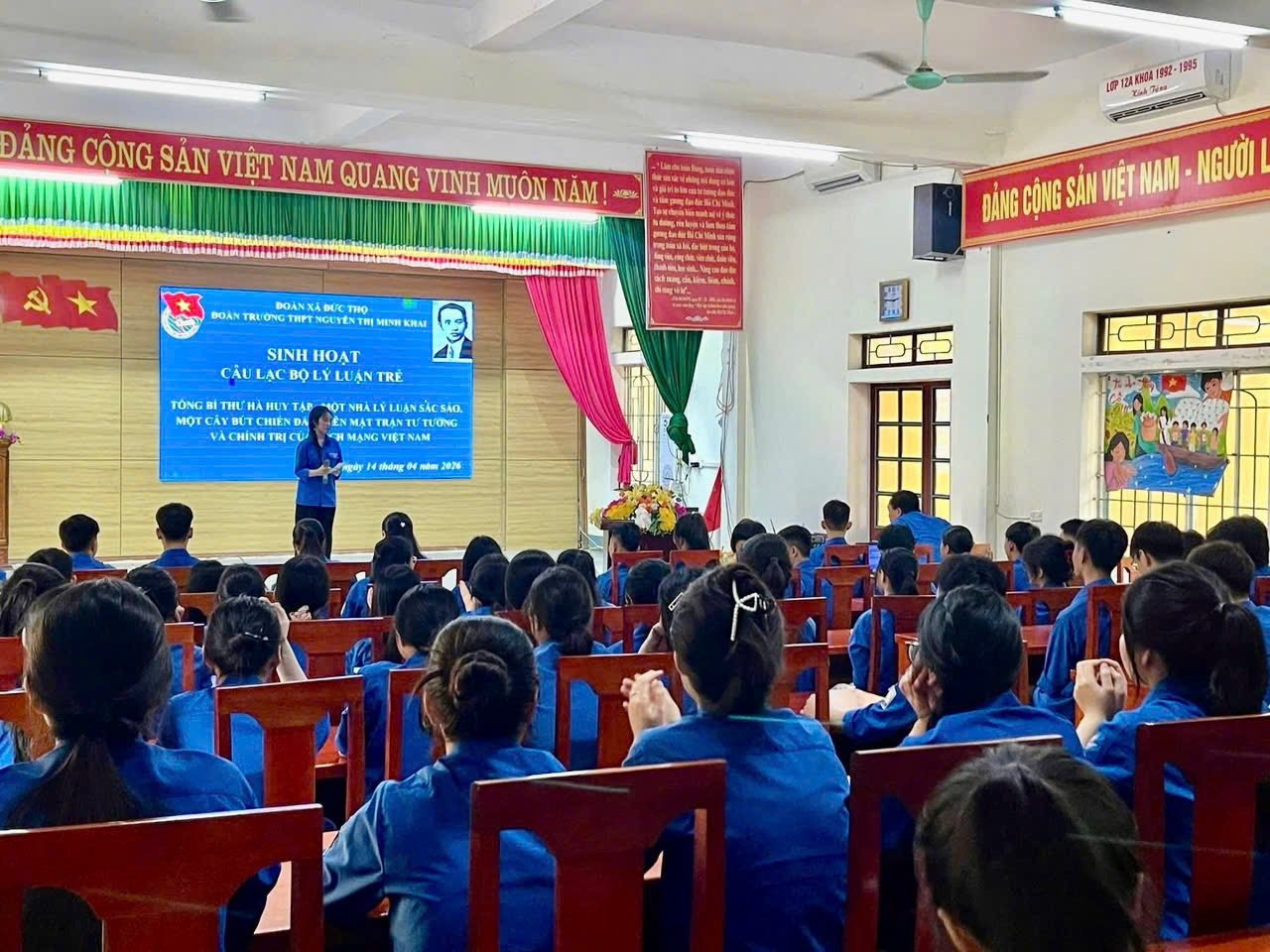 Sinh hoạt CLB lý luận trẻ :” Tổng Bí thư Hà Huy Tập – Một nhà lý luận sắc sảo, một cây bút chiến đấu trên mặt trận tư tưởng và chính trị của cách mạng Việt Nam”