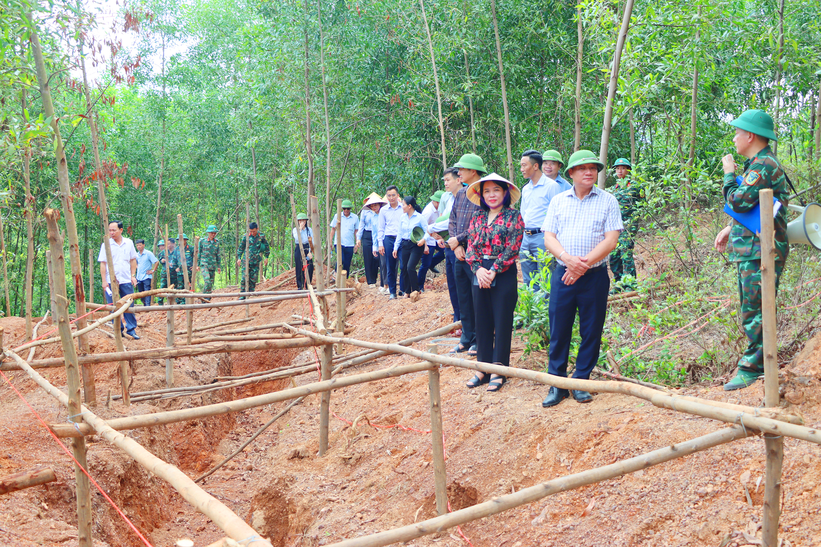 Xã Đức Thọ: Kiểm tra, bổ cứu công tác chuẩn bị diễn tập tác chiến trong khu vực phòng thủ xã năm 2026 .