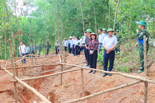 Xã Đức Thọ: Kiểm tra, bổ cứu công tác chuẩn bị diễn tập tác chiến trong khu vực phòng thủ xã năm 2026 . 