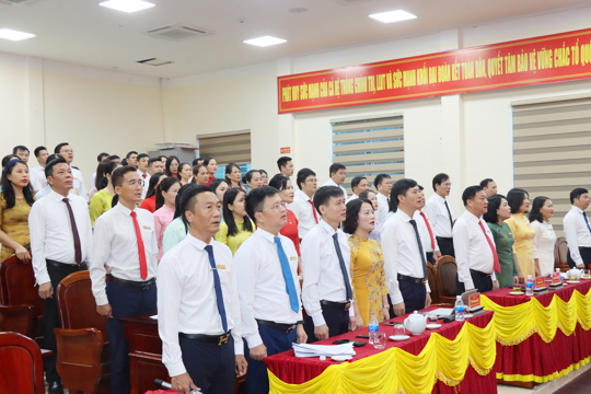 Đức Thọ tổ chức chào cờ đầu tháng, triển khai nhiệm vụ trọng tâm tháng 10