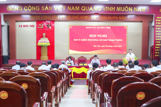 Đức Thọ tổ chức Hội nghị lấy ý kiến nguyên lãnh đạo về phương án sắp xếp, sáp nhập thôn.
