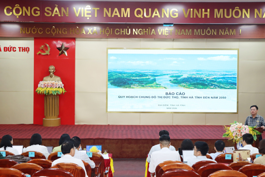Xã Đức Thọ nghe báo cáo, cho ý kiến về Đồ án Quy hoạch chung đô thị Đức Thọ đến năm 2050