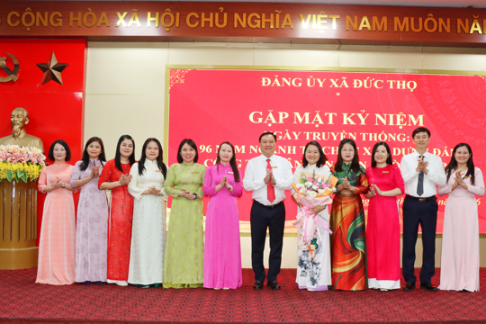 Đảng ủy xã Đức Thọ gặp mặt kỷ niệm ngày truyền thống các ngành tham mưu, giúp việc của Đảng.