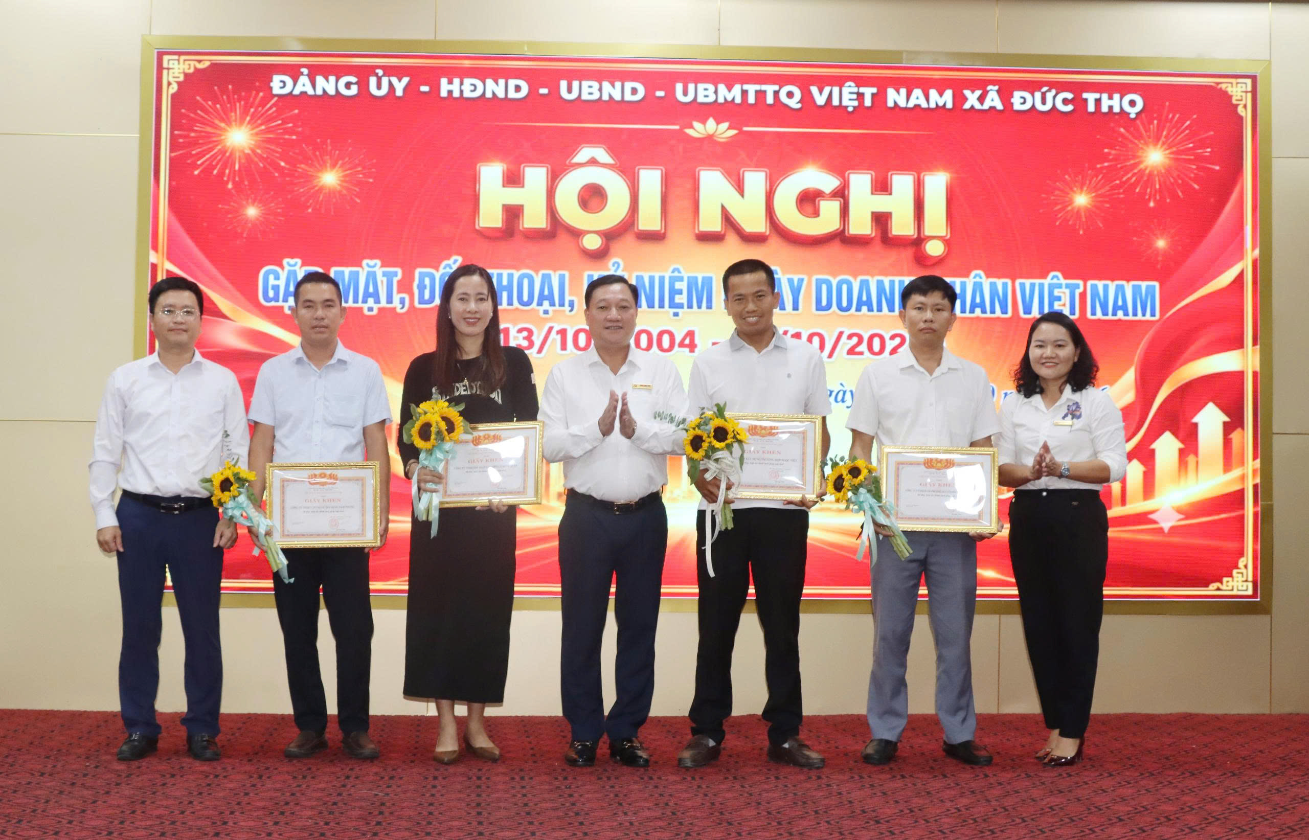 Đức Thọ gặp mặt doanh nghiệp, doanh nhân nhân Ngày Doanh nhân Việt Nam