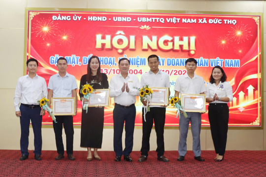 Đức Thọ gặp mặt doanh nghiệp, doanh nhân nhân Ngày Doanh nhân Việt Nam 