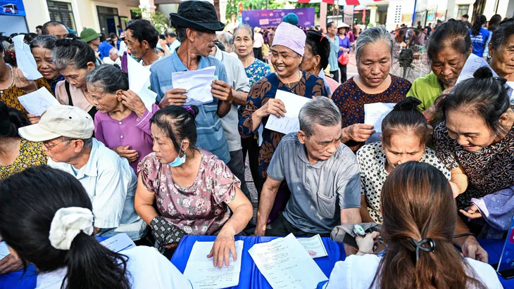 Từ 2027, xã có dưới 80% dân được khám định kỳ hoặc sàng lọc miễn phí không đạt tiêu chí quốc gia về y tế. 