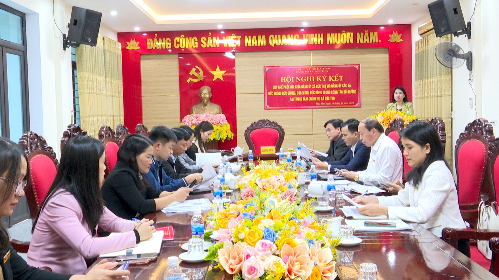 Hội nghị ký kết Quy chế phối hợp công tác đào tạo, bồi dưỡng tại Trung tâm Chính trị xã Đức Thọ