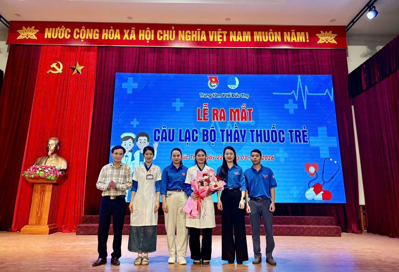 Đức Thọ: Ra mắt Câu lạc bộ Thầy thuốc trẻ. 