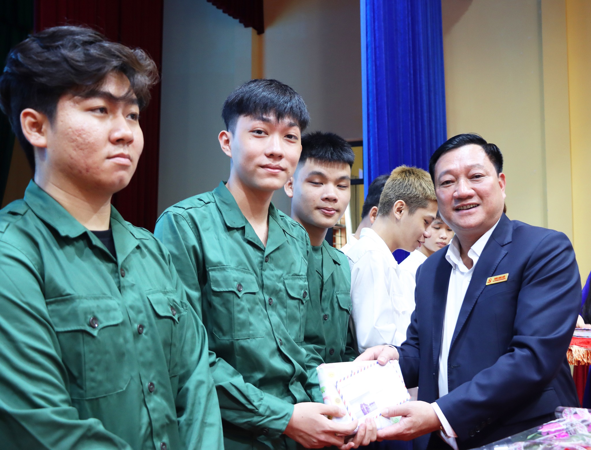 Xã Đức Thọ: Gặp mặt quân nhân xuất ngũ, động viên công dân nhập ngũ năm 2026 