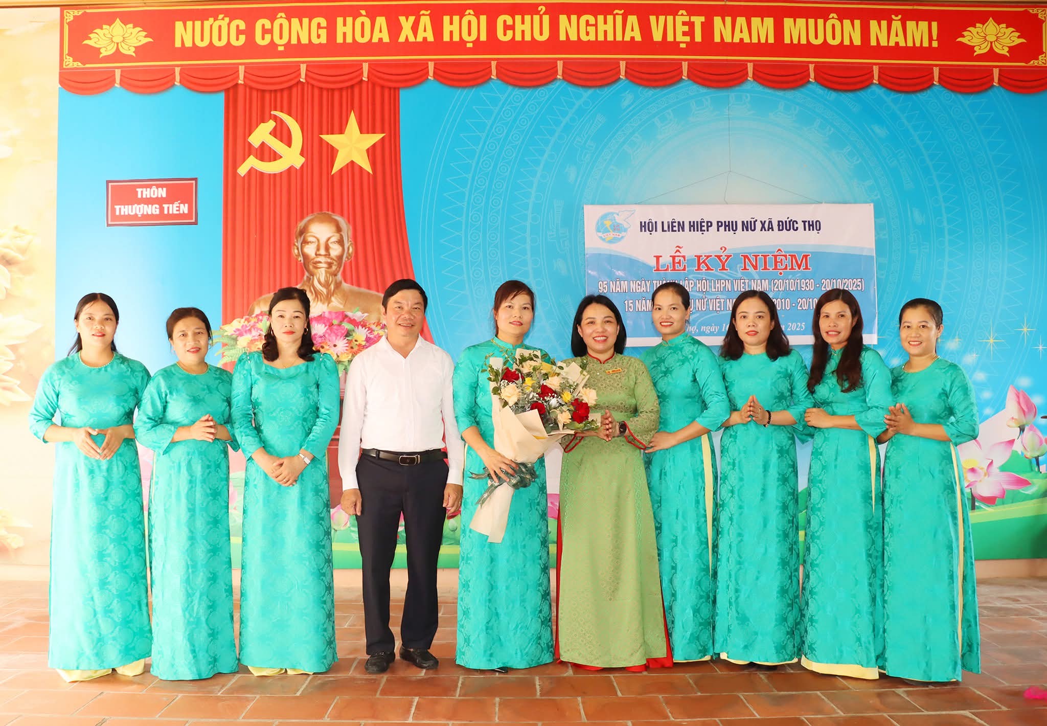 Chào mừng kỷ niệm 95 năm ngày thành lập Hội Liên hiệp Phụ nữ Việt Nam và 15 năm Ngày Phụ nữ Việt Nam 20/10.