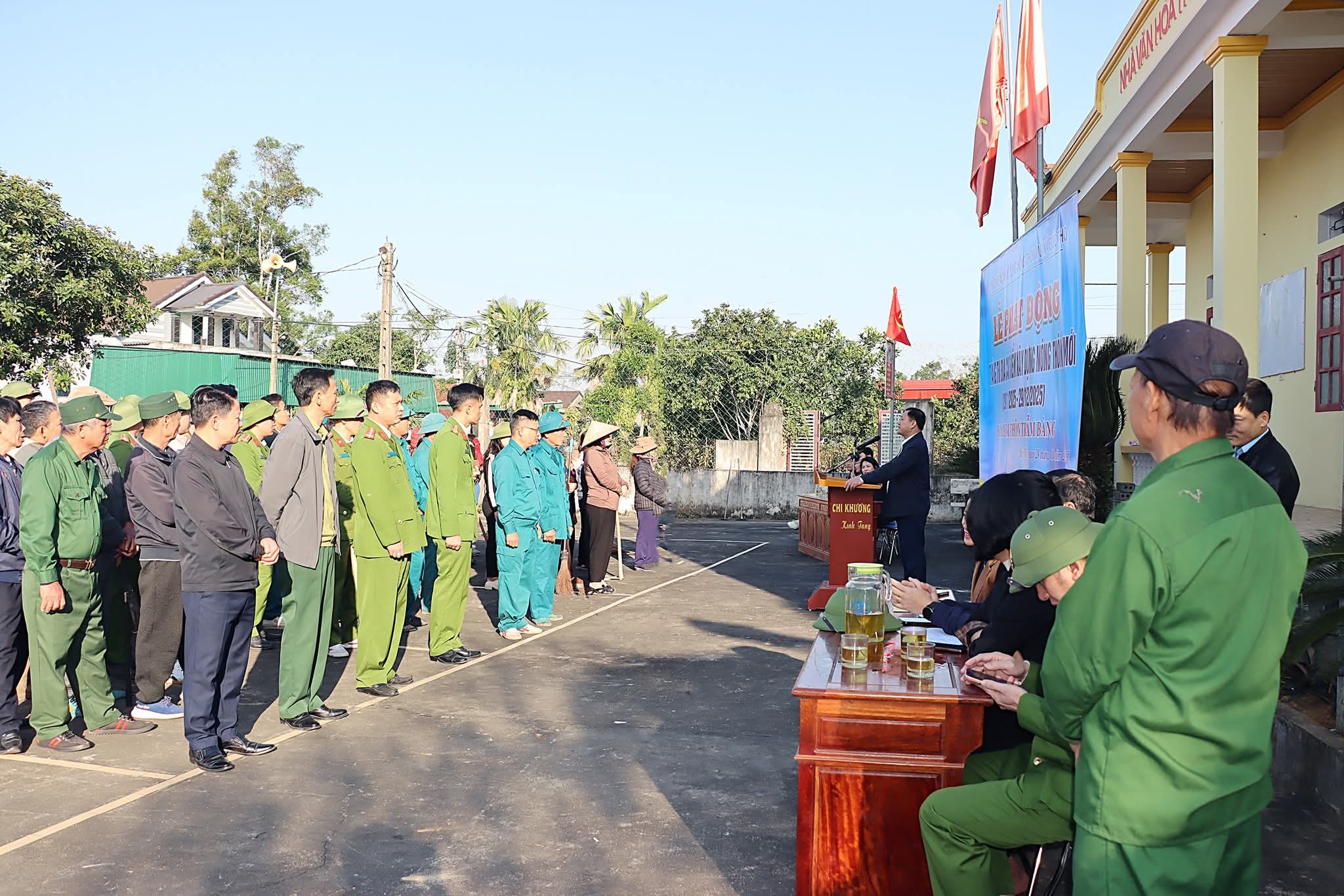 Đức Thọ phát động tháng cao điểm xây dựng nông thôn mới